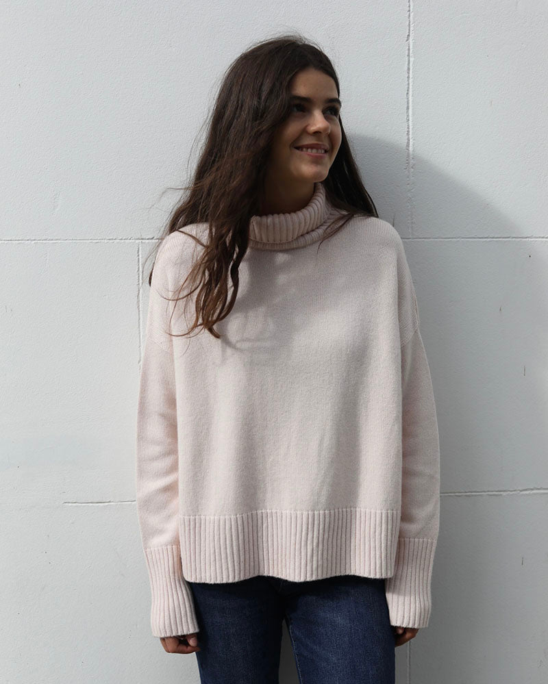 Soft Pink College Polo | Cashmere Lambswool